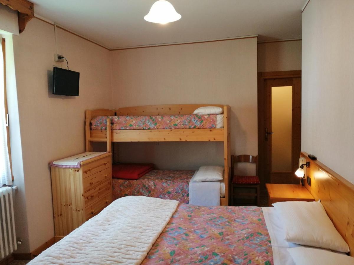 Hotel Zebru วัลฟูร์วา ภายนอก รูปภาพ