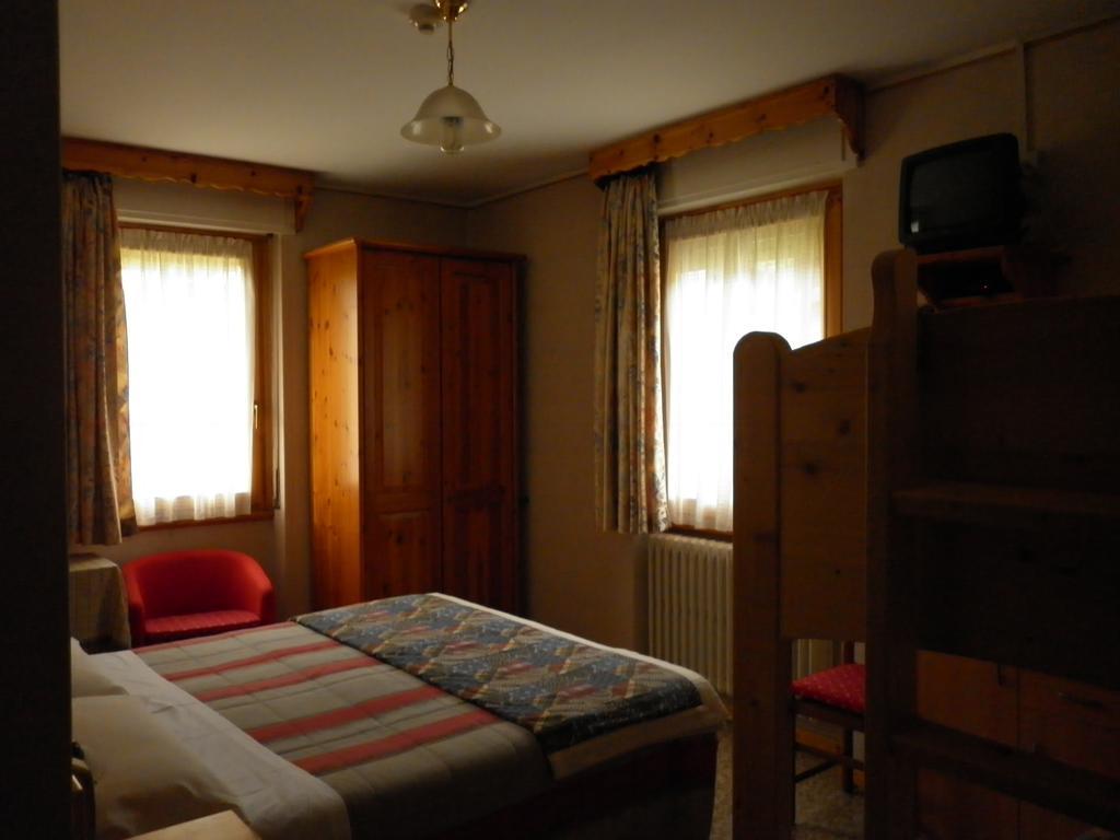 Hotel Zebru วัลฟูร์วา ภายนอก รูปภาพ