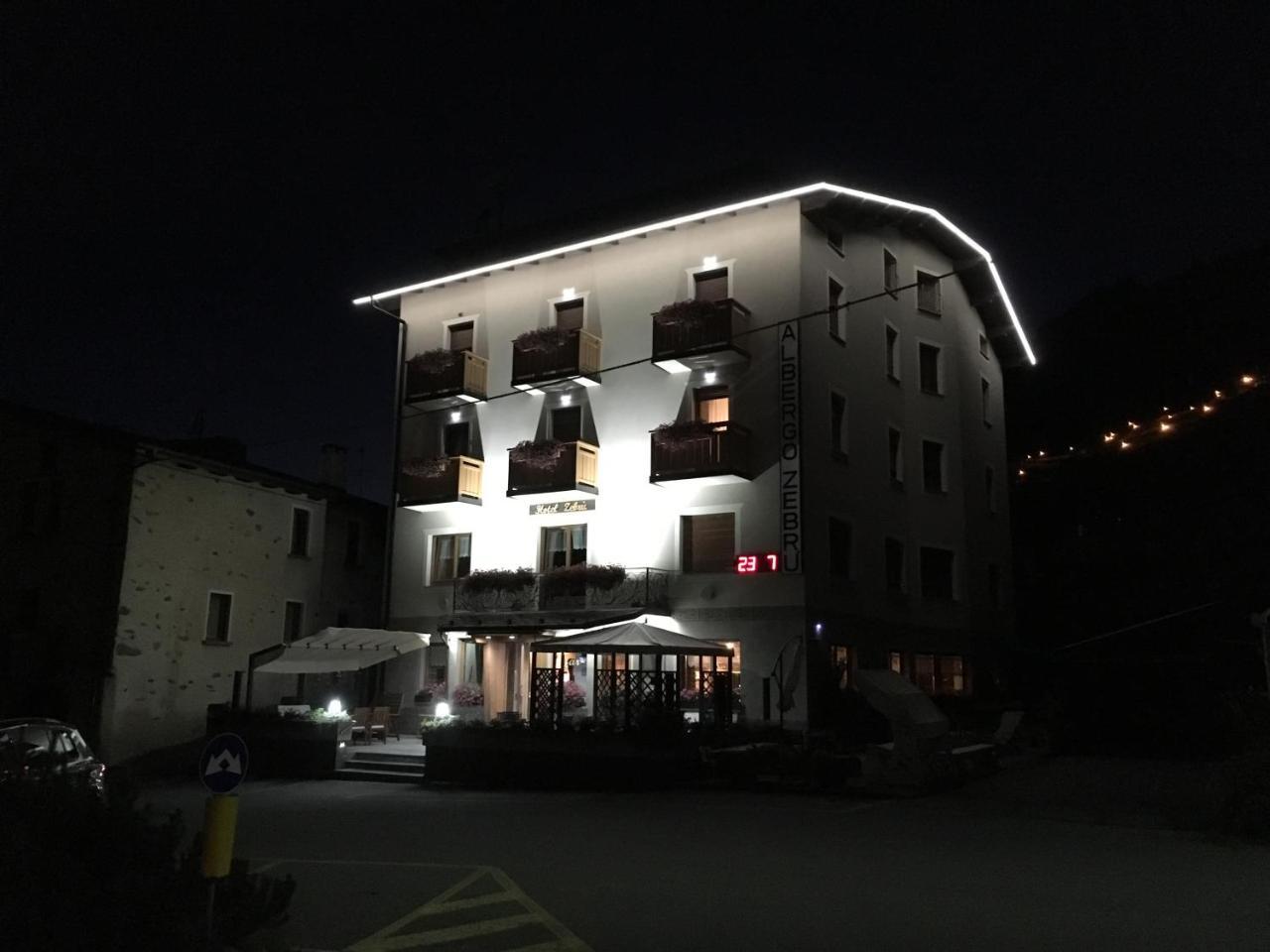 Hotel Zebru วัลฟูร์วา ภายนอก รูปภาพ